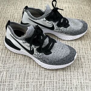 Women’s Nike shoes